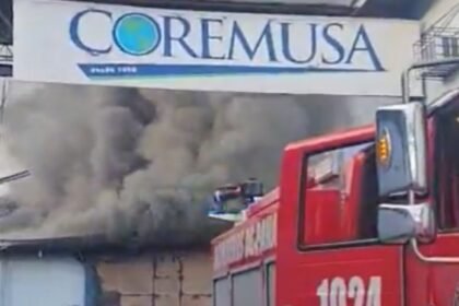 Imágenes del incendio en Villa Grecia. | Foto: Cortesía